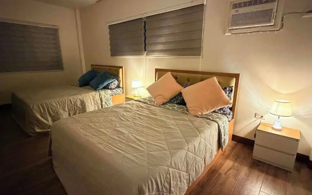 Earl's Villa