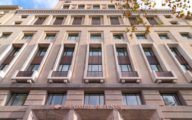 Отель Mandarin Oriental Barcelona вид на фасад