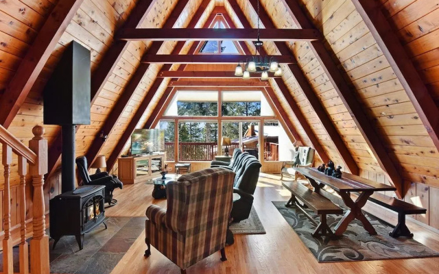 Beautiful Mountain Getaway