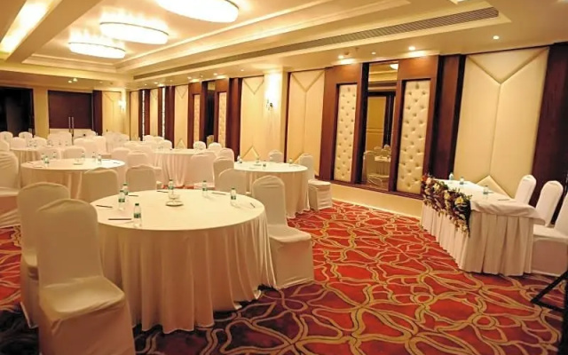 Sarovar Portico Hotel