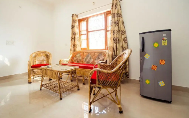 OYO 13502 Home 2BHK Simran Villa DIT