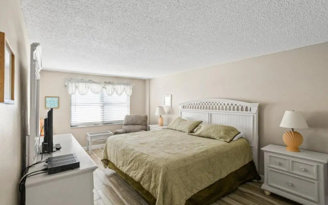 408 Beach Place Condos