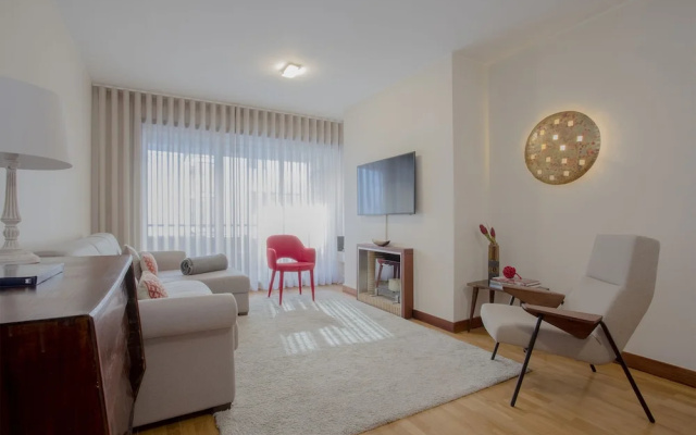 Liiiving in Matosinhos- Seaside Delight Apartment