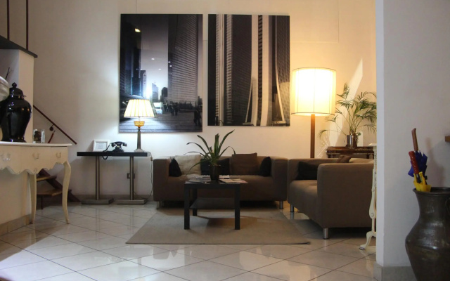 Hotel Alex