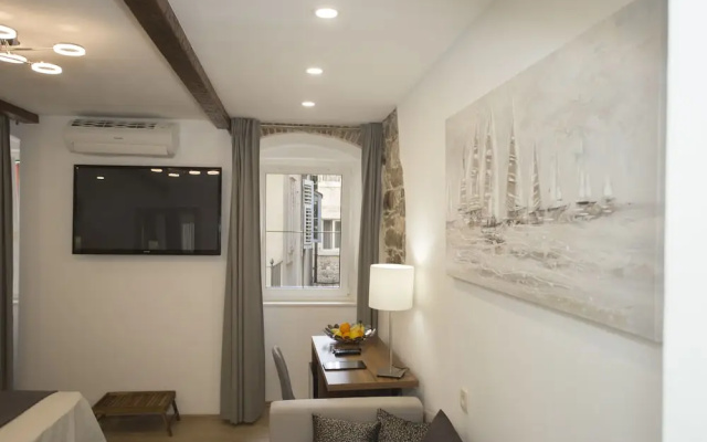 Luxury room inside of Diocletian palace