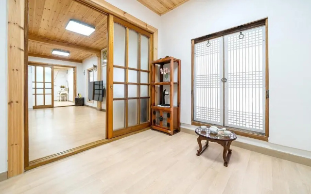 Gangneung Ggabinejip Hanok Pension