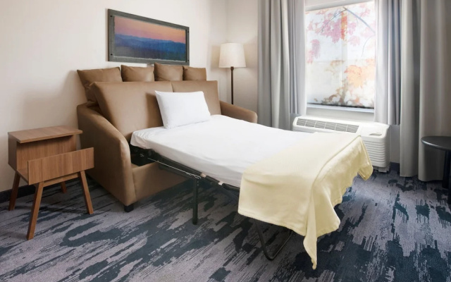 Fairfield Inn and Suites Dallas East