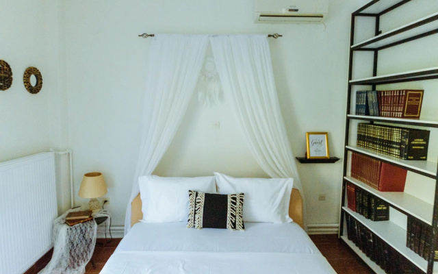 Akadimia Luxury Apartment