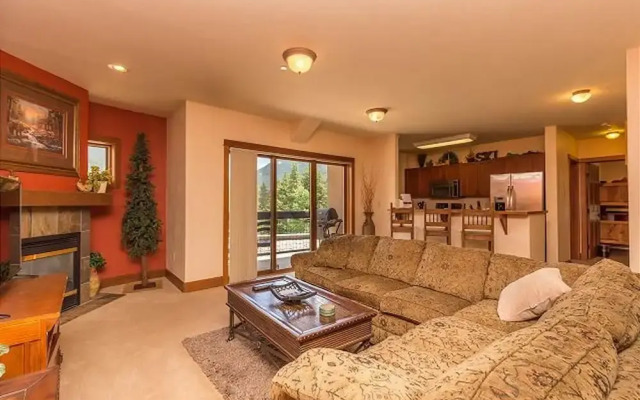 Oro Grande by Summit County Mountain Retreats