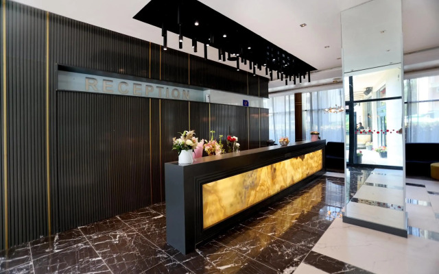 Riviera Blue Hotel