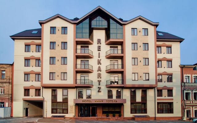 Гостиница Reikartz Dnipro Днепр вид на фасад