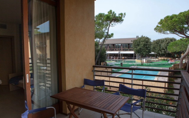 Canado Family Hotel