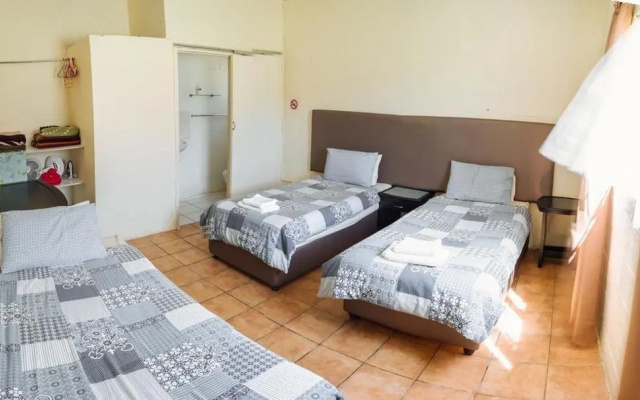 Kingfisher Hollow Exclusive Guest House