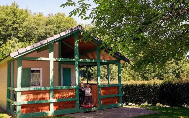 chalets19hameauxduperrier.com