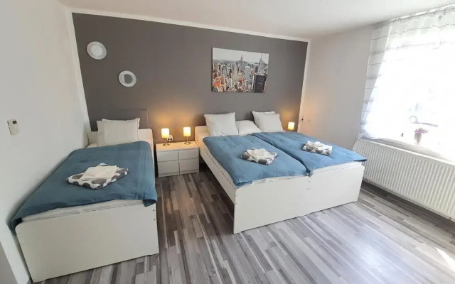 Apartma4us