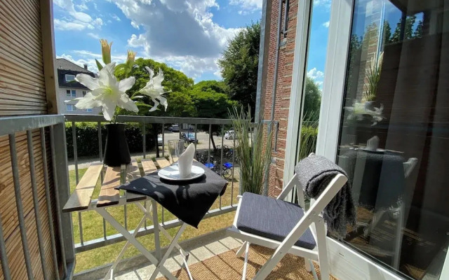 Business & Tourist Apartment mit Balkon