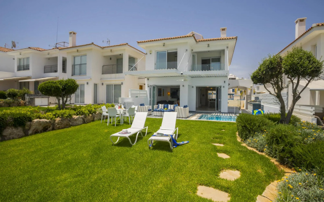 Protaras Seafront Villa Sirina Pearl