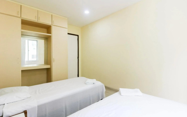 Enorme Apartamento na Av Atlântica