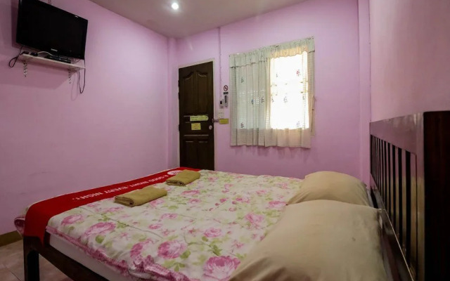 Nida Rooms Padad 1959 Night Bazaar