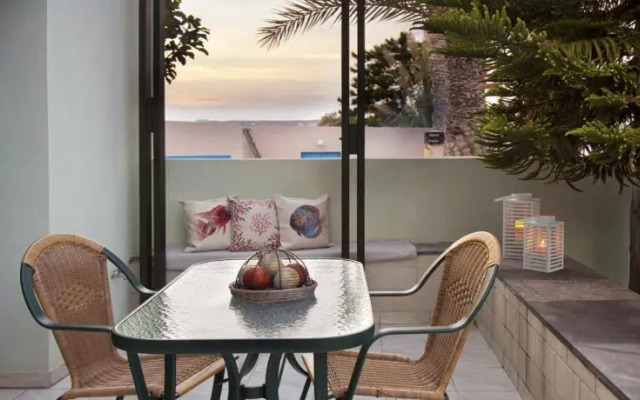 Minos Apartments & Studios