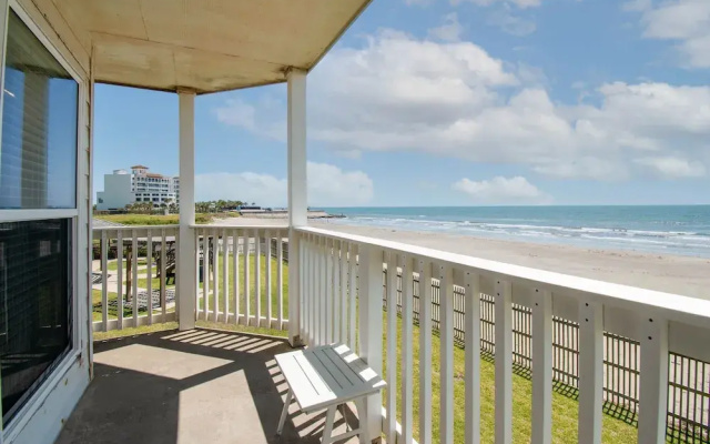 Seascape 2114 2 Bedroom Condo by RedAwning
