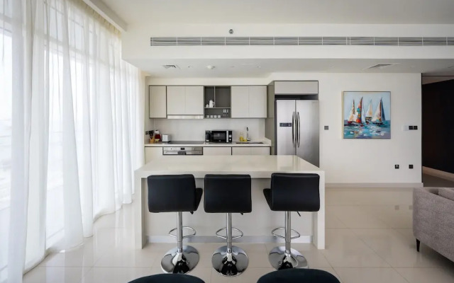 Glamorous 3BR with Marina view