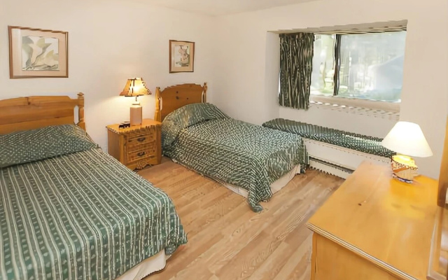 69 Middlecott - 2 Bedroom Condo