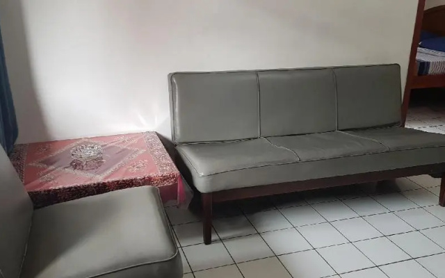OYO 90079 Villa Pondok Idola