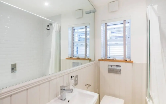 Gorgeous 2 Bed Fulham Flat With Garden