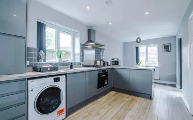House 3 Bed Sleeps 6 -pets Ok -patio -free Parking