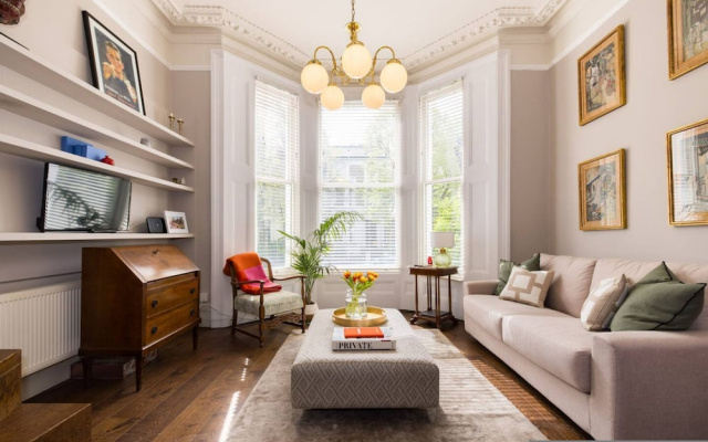 Victorian Blush 1BR Near Portobello Notting Hill