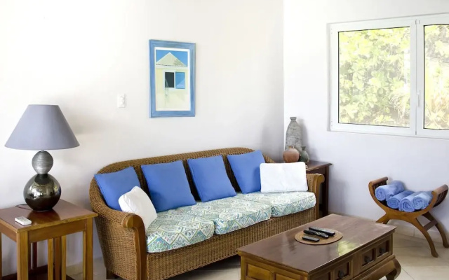 Beach House Younes by Island Properties Online