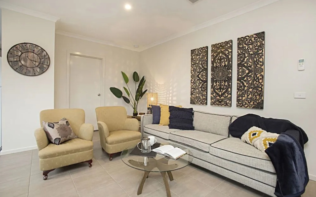 BOUTIQUE STAYS - Gumflower