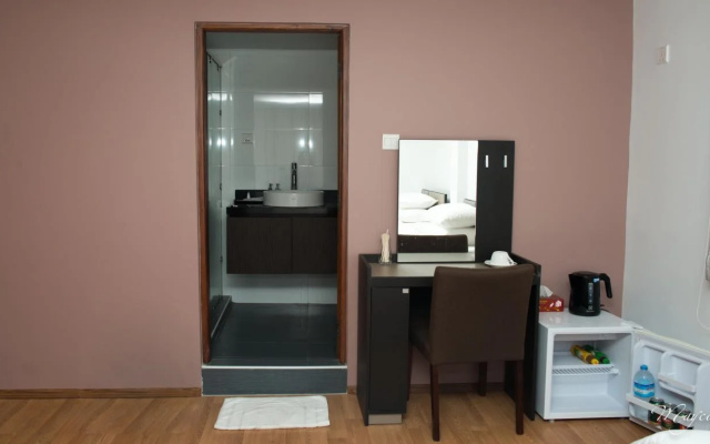 The Varsity House Inn & Serviced Apartments