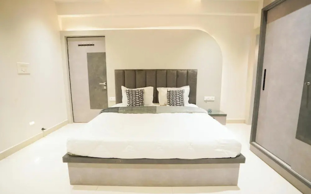 Aurelia Apartment By Red Olive 4bhk 30min Hitech