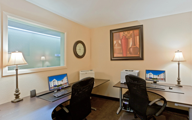 Candlewood Suites Herndon by IHG