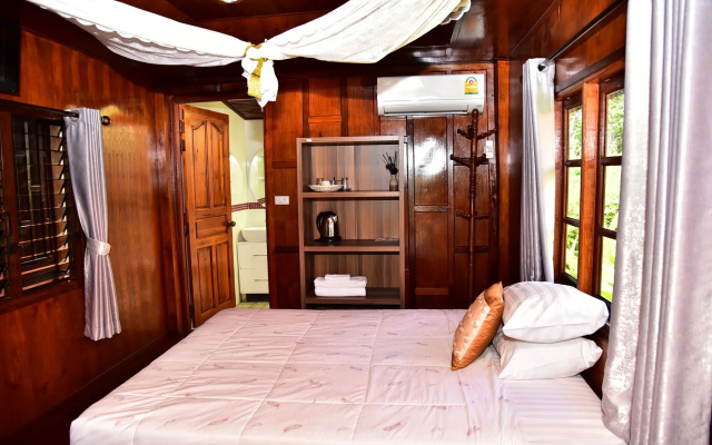 Thai House Resort