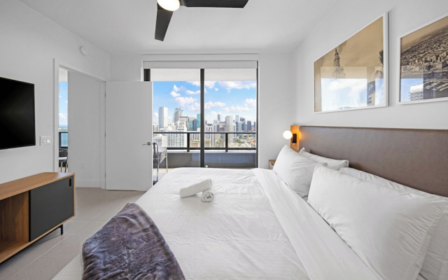 Downtown 1-BD Condo - City Views