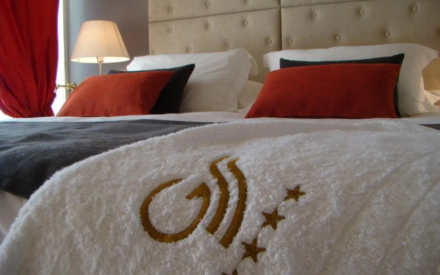 Golden Suites & Spa