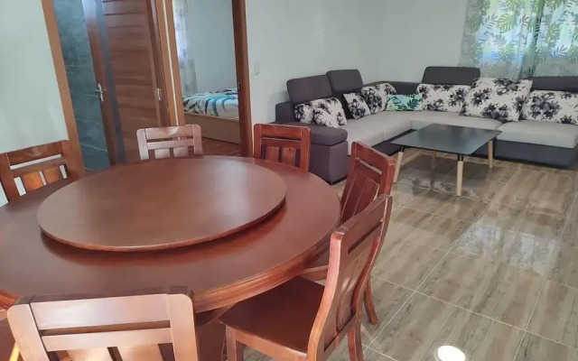 Moorea Here Lodge