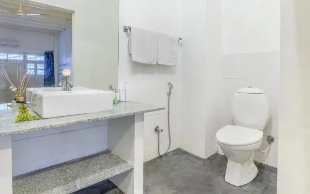 Itsy Hotels Red Lotus Heritage, Promenade Beach