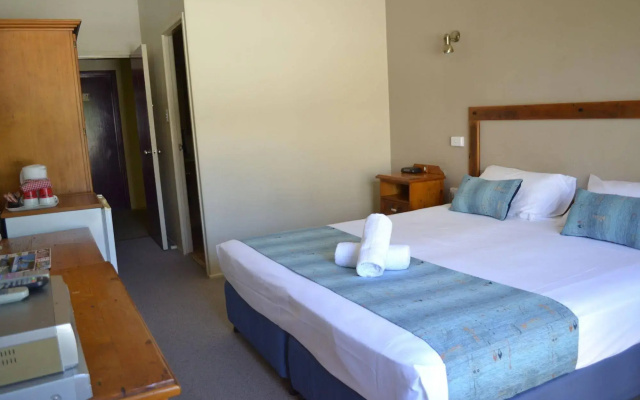 Bridge Motor Inn