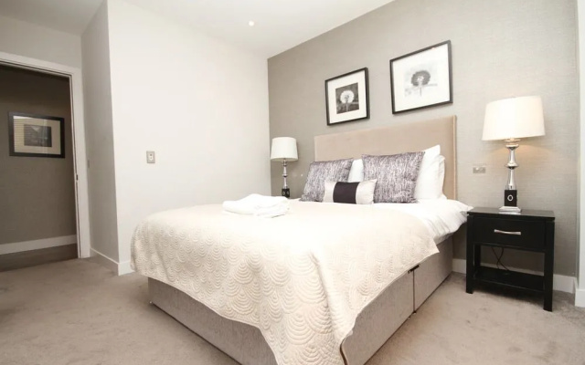 Pearse Street Luxury Suite