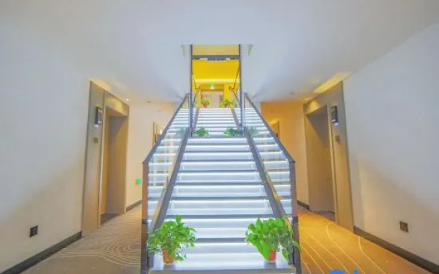 Xana Lite Hotel (Beijing Huangcun Xidajie Qingyuan Road Subway Station)