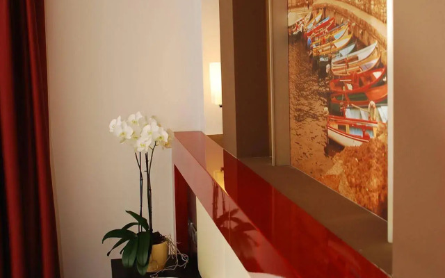 Kairos Garda Hotel
