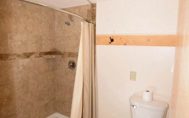 Ninepipes Lodge