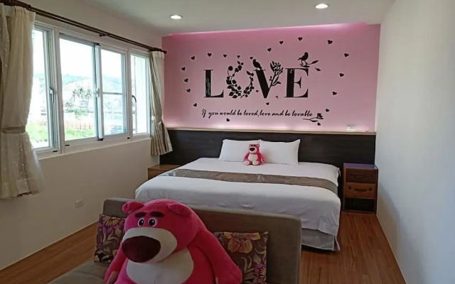 Bear In Love With Jenny B&B