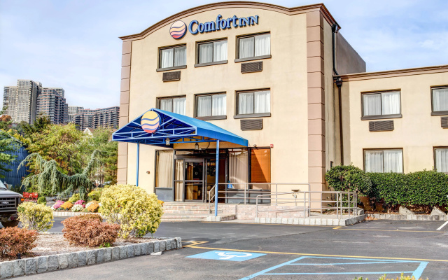 Comfort Inn Edgewater on Hudson River
