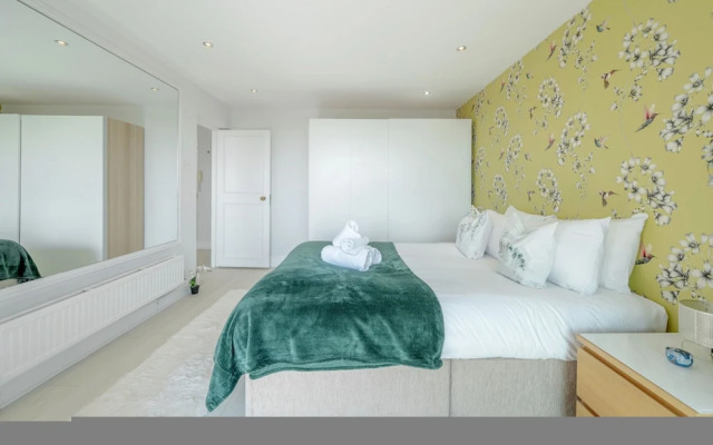 Stunning Flat in Chelsea Kings Road With Balcony