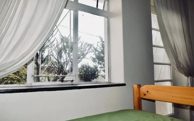 2 Bedroom House in Bo-kaap Area
